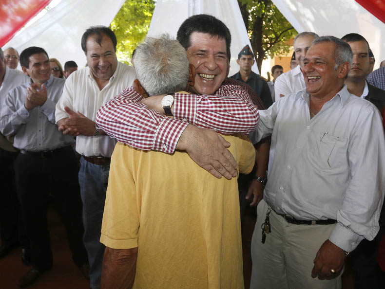 Paraguay: El Presidente Horacio Cartes visita la ciudad de Villa Hayes