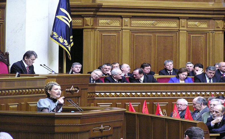 Timoshenko anuncia su postulación para la presidencia de Ucrania