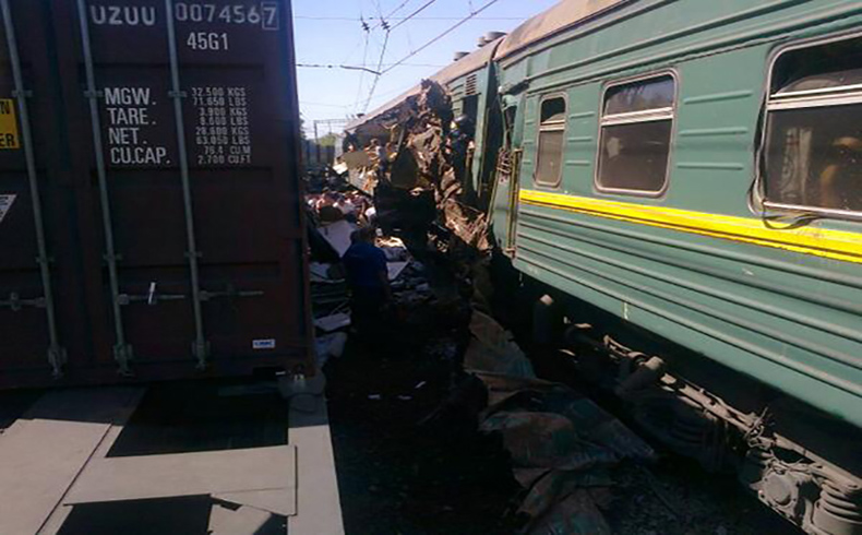 Cuatro muertos y treinta heridos en colisión de trenes cerca de Moscú