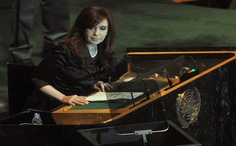 Cristina Fernández acusó a EE. UU. de querer desplazarla y acabar con su gobierno
