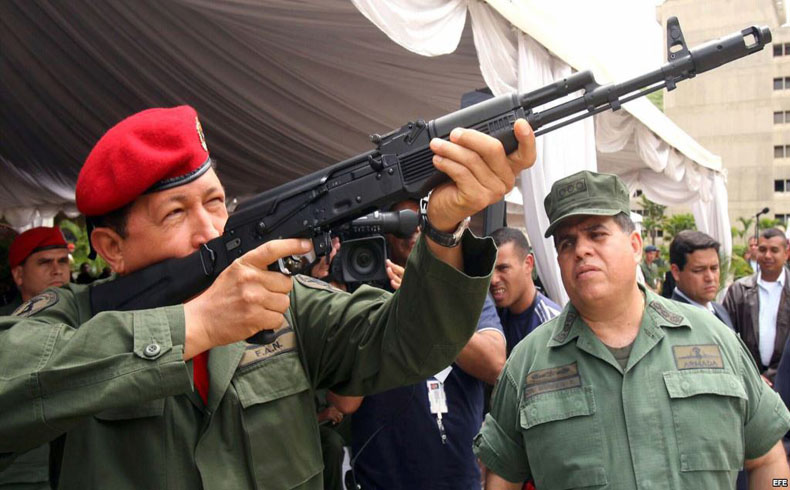 Fábrica de armas rusas Kaláshnikov en Venezuela estará lista para el 2015
