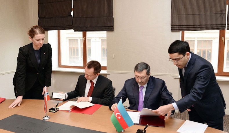 Los gobiernos azerbaiyano y noruego firman dos acuerdos