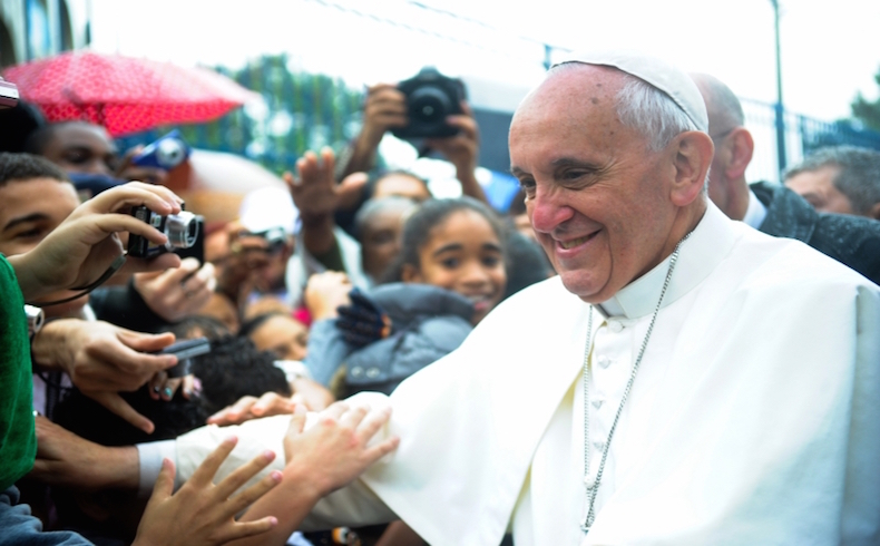 Ante la persecución de los cristianos, el Papa Francisco pide al mundo “no mirar a otro lado”