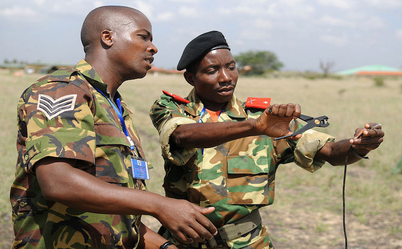 Kenya promete no retirar tropas de Somalia