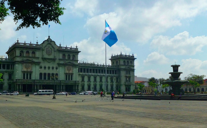 Guatemala una verdadera porquería política…