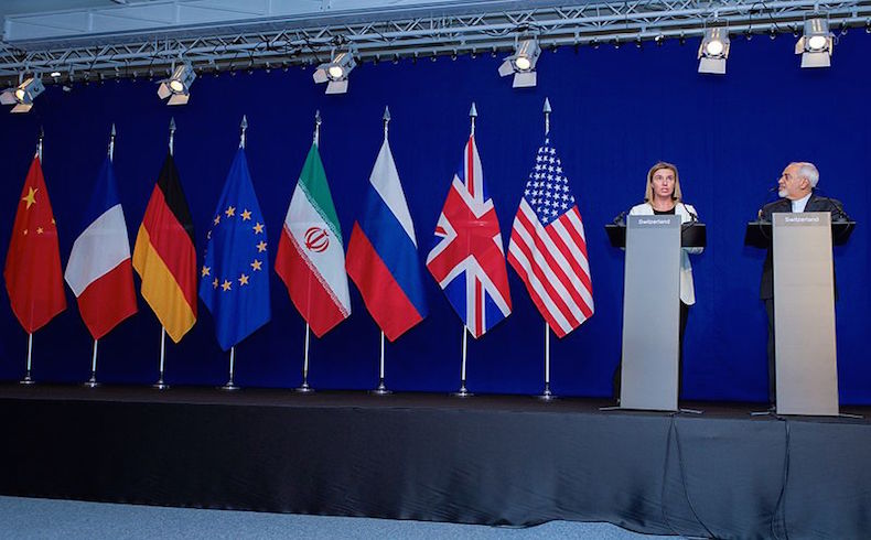 Alta representante de la Unión para Asuntos Exteriores y Política de Seguridad Federica Mogherini y Ministro de Asuntos Exteriores de Irán Yavad Zarif durante las negociaciones en Lausanne, Suiza