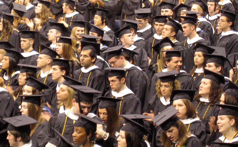 Selectividad 2019: casi la mitad de los estudiantes españoles se plantea estudiar “fuera”