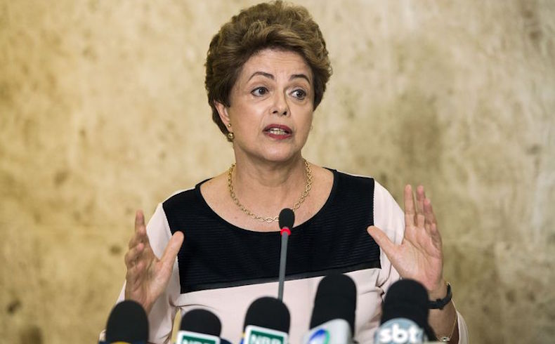 Rousseff considera renunciar para forzar llamado anticipado de elecciones