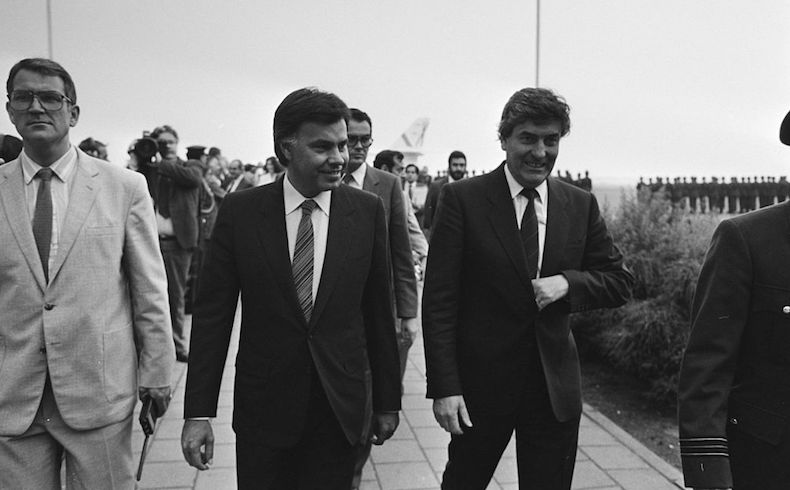 Felipe Gonzalez junto al Primer Ministro de los Países Bajos, Ruud Lubbers. (Fuente: Wikipedia)