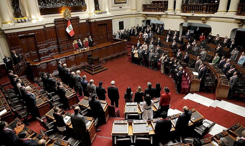 Cuando ‘resetear’ las reglas del juego en la democracia es una opción: La disolución del Congreso peruano