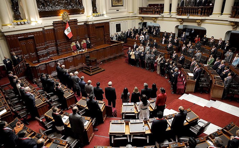 Cuando ‘resetear’ las reglas del juego en la democracia es una opción: La disolución del Congreso peruano