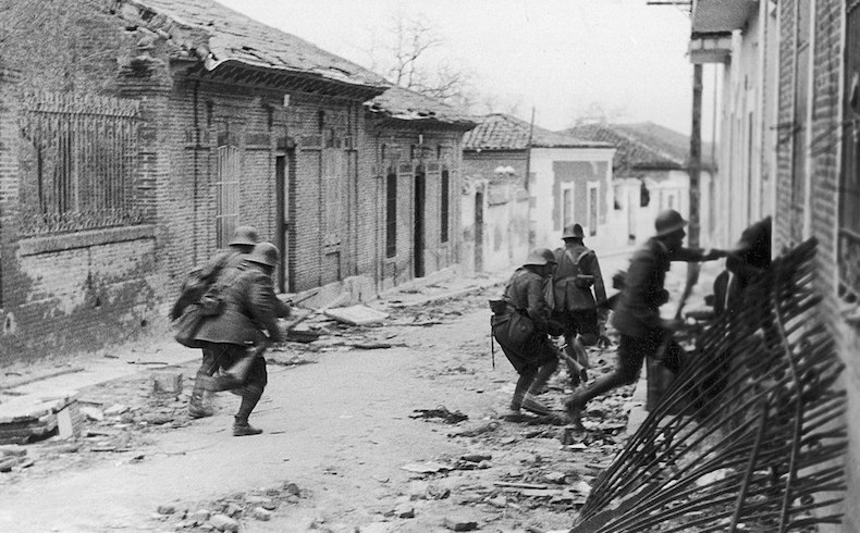 83 años después, el silencio sobre Paracuellos sigue beneficiando al enemigo