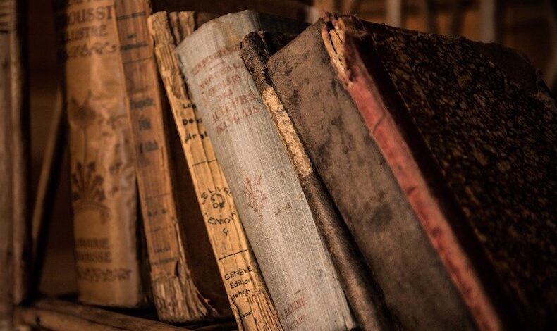La colección bíblica de Andorra la más extensa del mundo